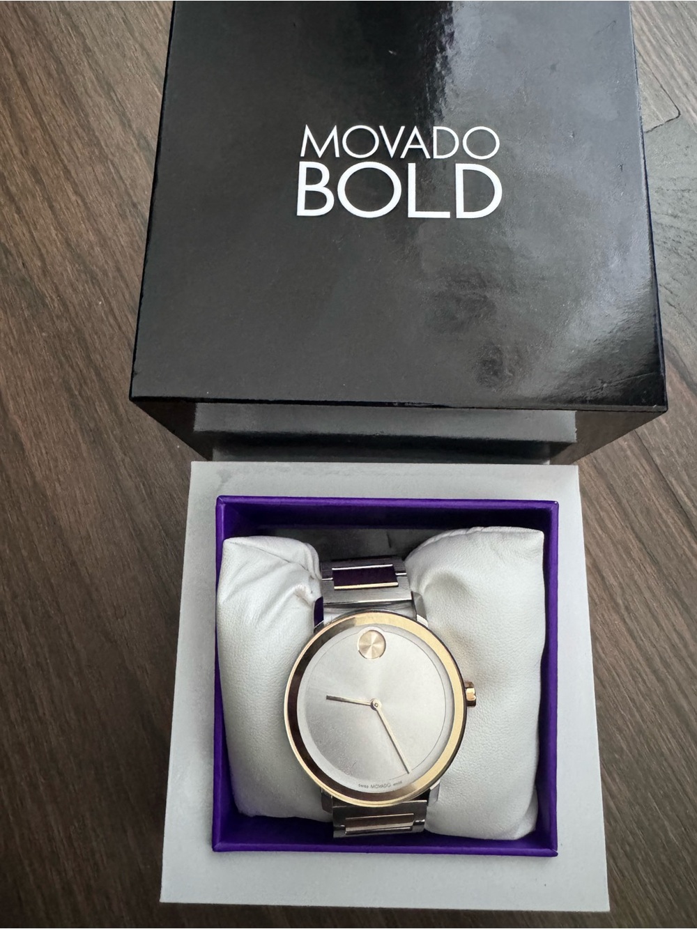 Movado Bold Swiss Made Two-Tone Watch-Box+Extra links+Tags Excellent Condition!! - Picture 4 of 5